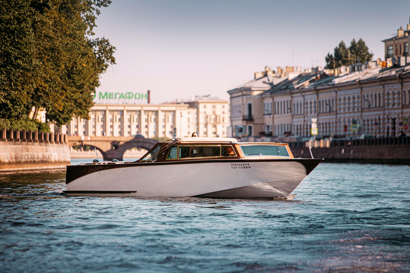 Снять катер в санкт петербурге